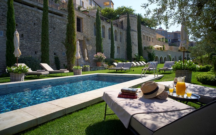 bastide-de-gordes-luxury-hotel-france