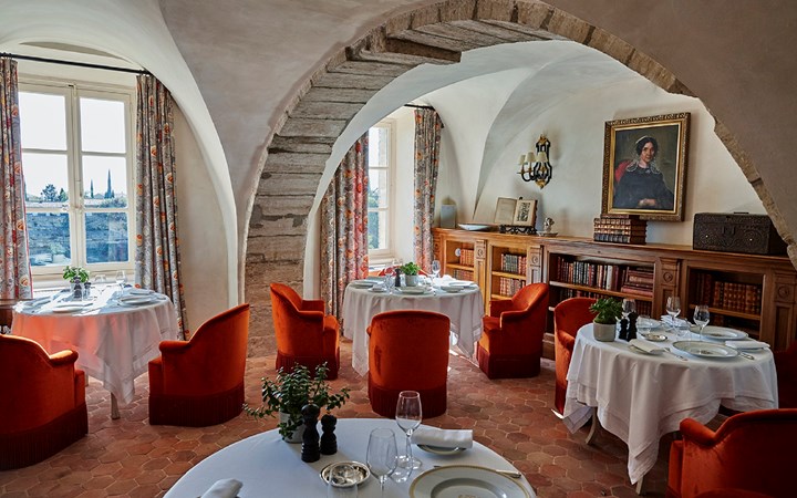 bastide-de-gordes-luxury-hotel-france